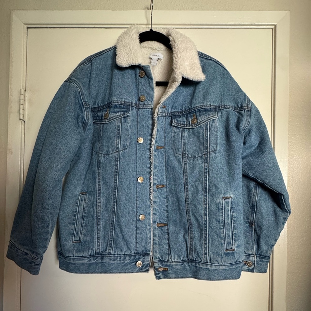 This is a Forever 21 Sherpa Lined Denim
Jacket.